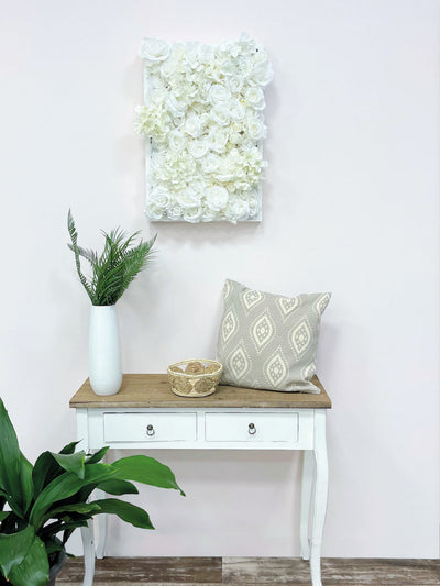 Flowerframe "EMMA" aus Realtouch Kunstpflanzen, Holzrahmen mit weißem Decor